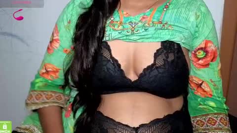 Snapshot of desicoupleshow chatting on 09-29-25, 10:25 Eva and Adam online show from 09-29-25, 10:25