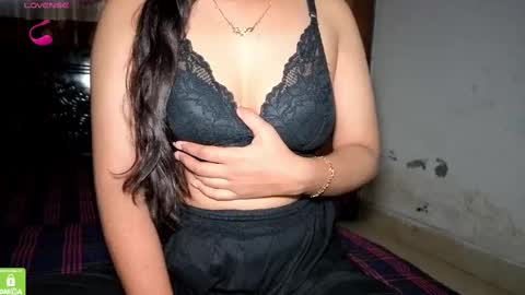 Snapshot of desicoupleshow chatting on 10-06-25, 05:54 Eva and Adam online show from 10-06-25, 05:54