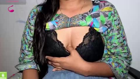 Snapshot of desicoupleshow chatting on 10-19-25, 06:08 Eva and Adam online show from 10-19-25, 06:08