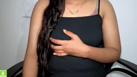 Snapshot of desicoupleshow chatting on 11-06-25, 06:31 Eva and Adam online show from 11-06-25, 06:31