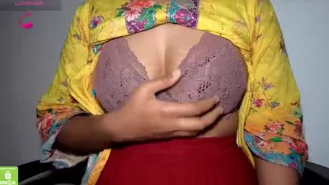 Snapshot of desicoupleshow chatting on 12-17-25, 06:03 Eva and Adam online show from 12-17-25, 06:03