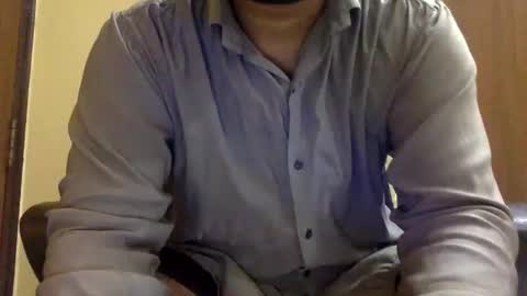 Snapshot of desiguylund chatting on 06-01-26, 06:20 desiguylund online show from 06-01-26, 06:20
