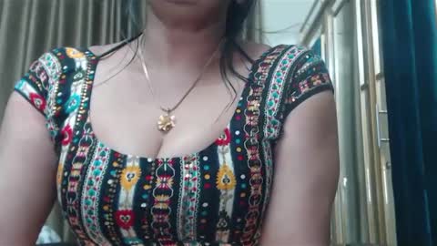 Maisa online show from 01-27-25, 05:48