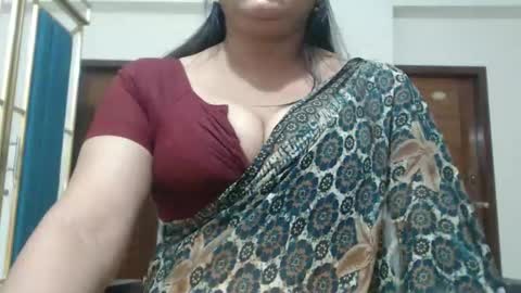 Snapshot of desimaisa130 chatting on 04-27-26, 04:16 Maisa online show from 04-27-26, 04:16