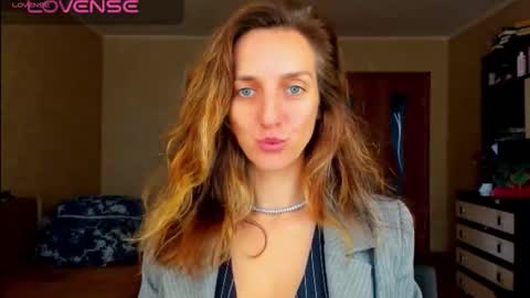 desired zoya online show from 09-26-25, 04:27