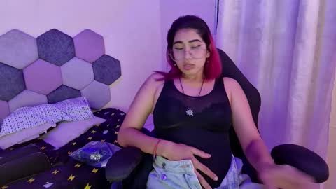 TORI AND MR. BEAR online show from 02-07-26, 06:33