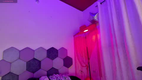 TORI AND MR. BEAR online show from 04-10-26, 01:16