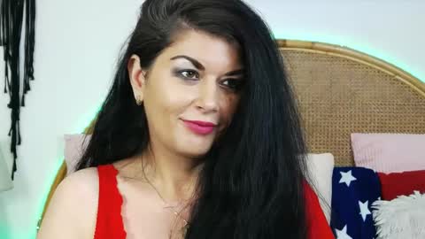 HellenMoon online show from 12-17-24, 05:07