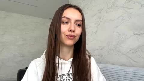 Ksenia online show from 05-18-26, 04:07