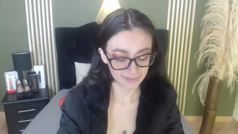 Desiring Angel online show from 01-10-25, 01:09