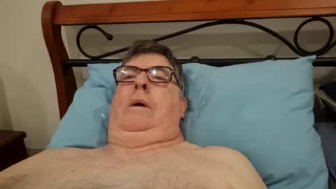 Desmon1958 online show from 03-18-26, 07:28