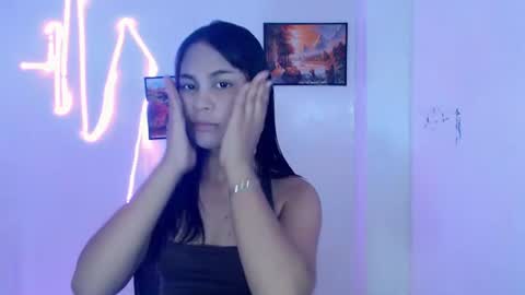 Snapshot of dess_morena chatting on 07-15-26, 08:19 Dess online show from 07-15-26, 08:19
