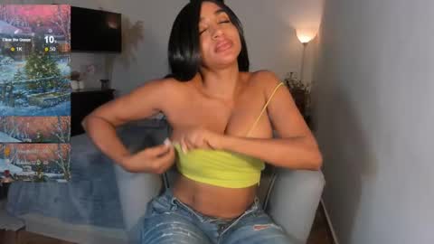 Destinne Mill online show from 12-31-24, 03:31