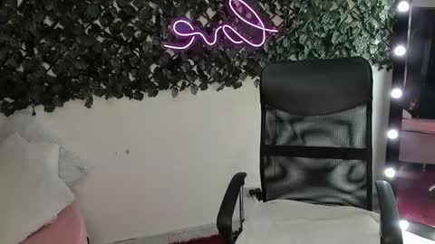 Destiny online show from 11-06-25, 12:06