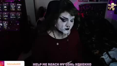 Snapshot of destroyall420 chatting on 11-08-25, 12:55 Lola Bdsm and fries online show from 11-08-25, 12:55