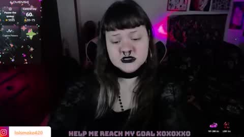 Snapshot of destroyall420 chatting on 11-21-25, 11:47 Lola Bdsm and fries online show from 11-21-25, 11:47