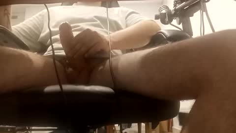 Snapshot of destroyingunit chatting on 11-25-25, 10:59 destroyingunit online show from 11-25-25, 10:59