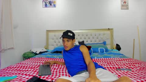 Snapshot of deus_steim chatting on 01-05-25, 08:10 deus_steim online show from 01-05-25, 08:10