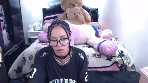 devi_black_13_ online show from 04-05-26, 12:30