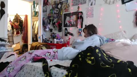 poutyangel online show from 12-21-24, 10:51