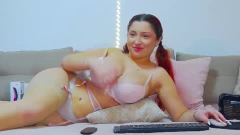 Snapshot of devilishpuss chatting on 02-13-25, 03:35 AlexaMills online show from 02-13-25, 03:35