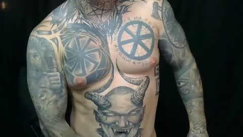 Snapshot of devilwithtats chatting on 07-01-26, 04:29 Lucian online show from 07-01-26, 04:29