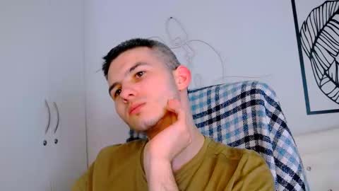 devin_ho online show from 02-18-25, 02:59