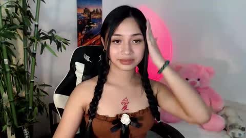 Snapshot of devine_goddessx chatting on 02-06-25, 09:17 Devine Greyson online show from 02-06-25, 09:17