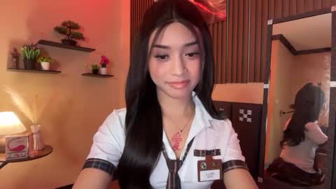 Snapshot of devine_goddessx chatting on 09-26-25, 10:08 Devine Greyson online show from 09-26-25, 10:08