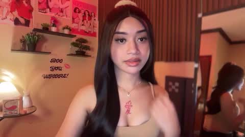 Snapshot of devine_goddessx chatting on 10-05-25, 04:05 Devine Greyson online show from 10-05-25, 04:05