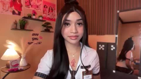 Snapshot of devine_goddessx chatting on 10-08-25, 11:30 Devine Greyson online show from 10-08-25, 11:30