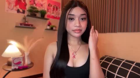 Snapshot of devine_goddessx chatting on 10-30-25, 12:50 Devine Greyson online show from 10-30-25, 12:50