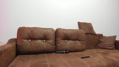 Snapshot of devinesex chatting on 03-04-25, 07:41 Misha online show from 03-04-25, 07:41