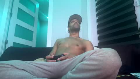 Snapshot of devinljclark chatting on 11-11-25, 08:58 devinljclark online show from 11-11-25, 08:58