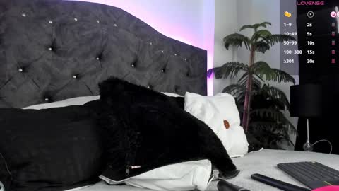 PaulaInsta  paulacastellanos 1Pvt open online show from 12-27-24, 07:51