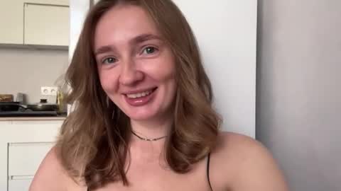 Snapshot of devoramarkuson chatting on 11-21-25, 09:19 Mira online show from 11-21-25, 09:19