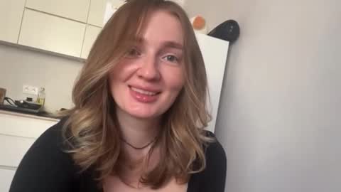 Snapshot of devoramarkuson chatting on 11-30-25, 11:03 Mira online show from 11-30-25, 11:03