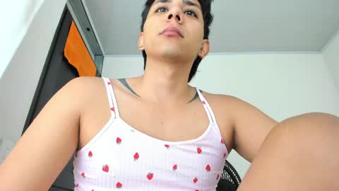 thumb up me please its important online show from 04-02-26, 09:18