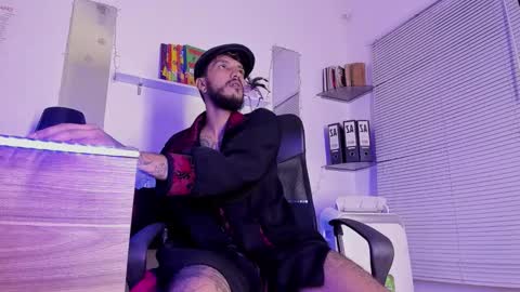 Snapshot of dex_ak586 chatting on 11-04-25, 12:43 dex_ak586 online show from 11-04-25, 12:43