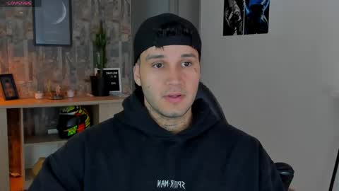 Snapshot of deymon_scott chatting on 06-02-26, 10:34 JULIAN online show from 06-02-26, 10:34