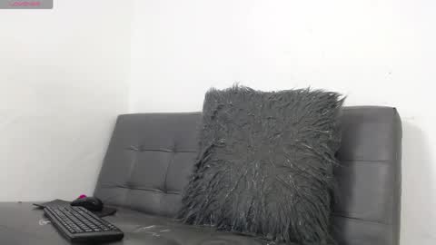 Snapshot of deysha_garncia chatting on 04-28-26, 02:33 Deysha online show from 04-28-26, 02:33