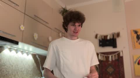 Snapshot of di_n_alex chatting on 03-09-25, 05:17 Di Alex online show from 03-09-25, 05:17