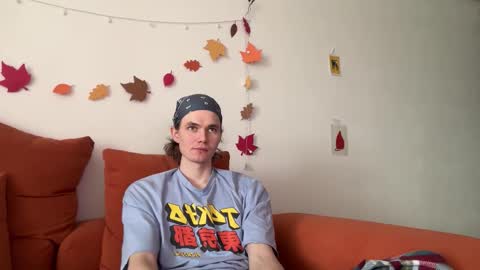 Snapshot of di_n_alex chatting on 10-26-25, 09:26 Di Alex online show from 10-26-25, 09:26