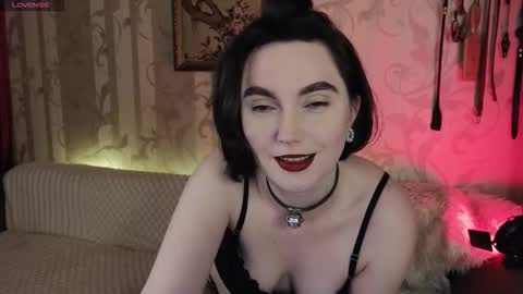 Diana Di Honey online show from 12-21-25, 01:18