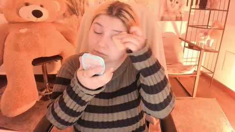 Dia online show from 01-12-26, 07:41