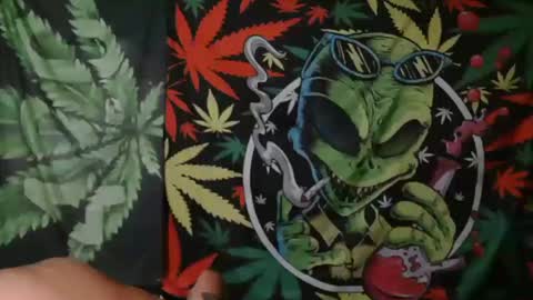 Yeti online show from 10-19-25, 05:02