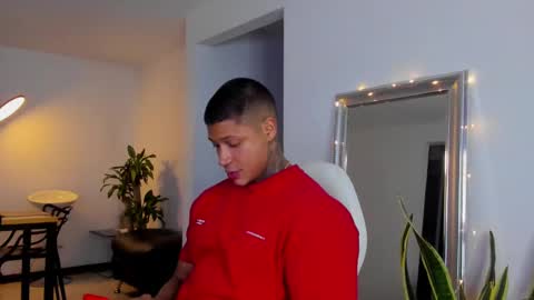 Snapshot of diagostone chatting on 12-24-24, 01:49 Diego online show from 12-24-24, 01:49