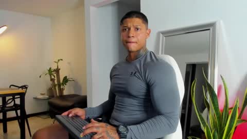 Snapshot of diagostone chatting on 02-08-25, 11:02 Diego online show from 02-08-25, 11:02