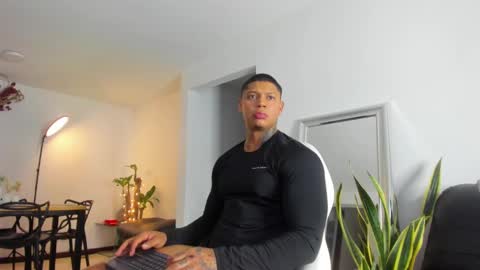 Snapshot of diagostone chatting on 03-01-25, 01:00 Diego online show from 03-01-25, 01:00