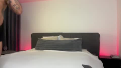 Snapshot of diagostone chatting on 09-11-25, 01:17 Diego online show from 09-11-25, 01:17